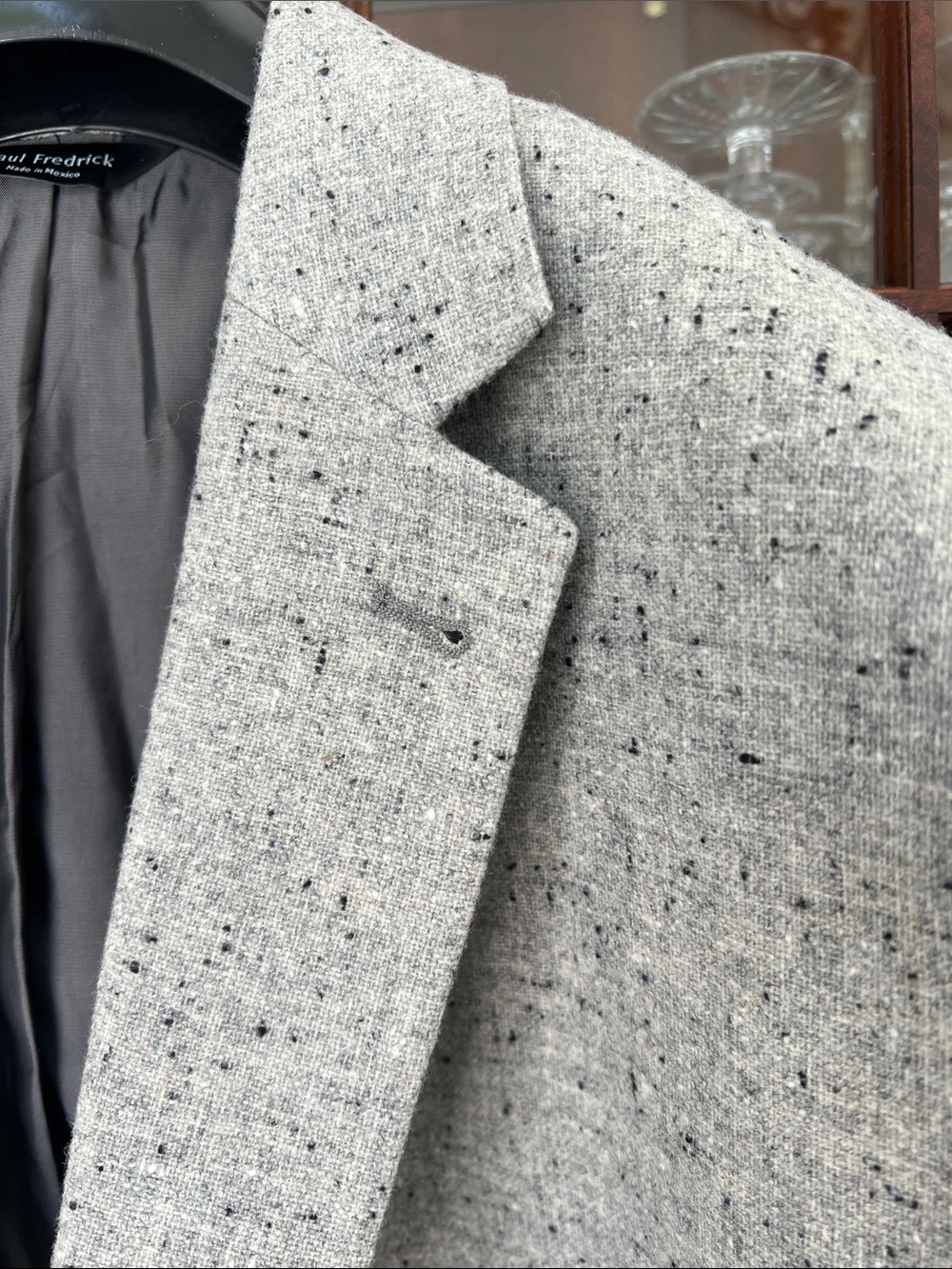 NWT. 100% Wool Paul Fredrick Light Gray Speckled Sport Coat